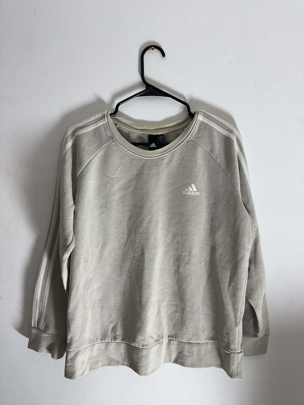 Adidas Essentials 3-Stripes Raglan Crewneck Sweatshirt Light Grey Size L
